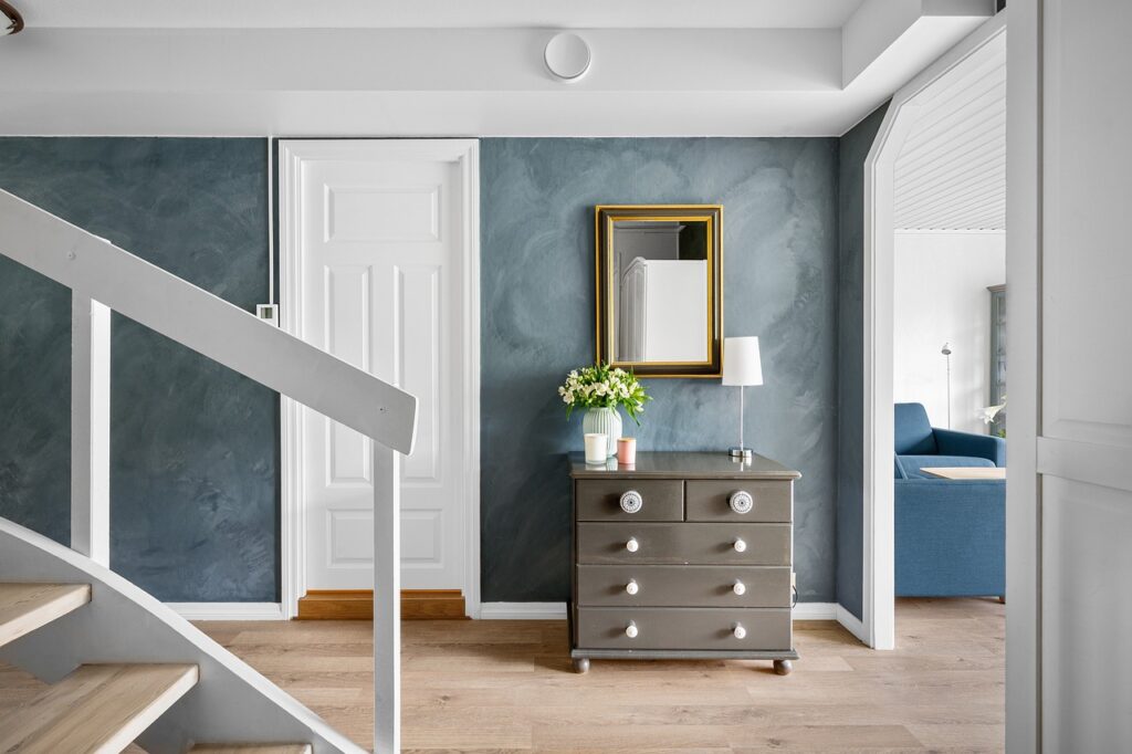 habiller mur parpaing intérieur